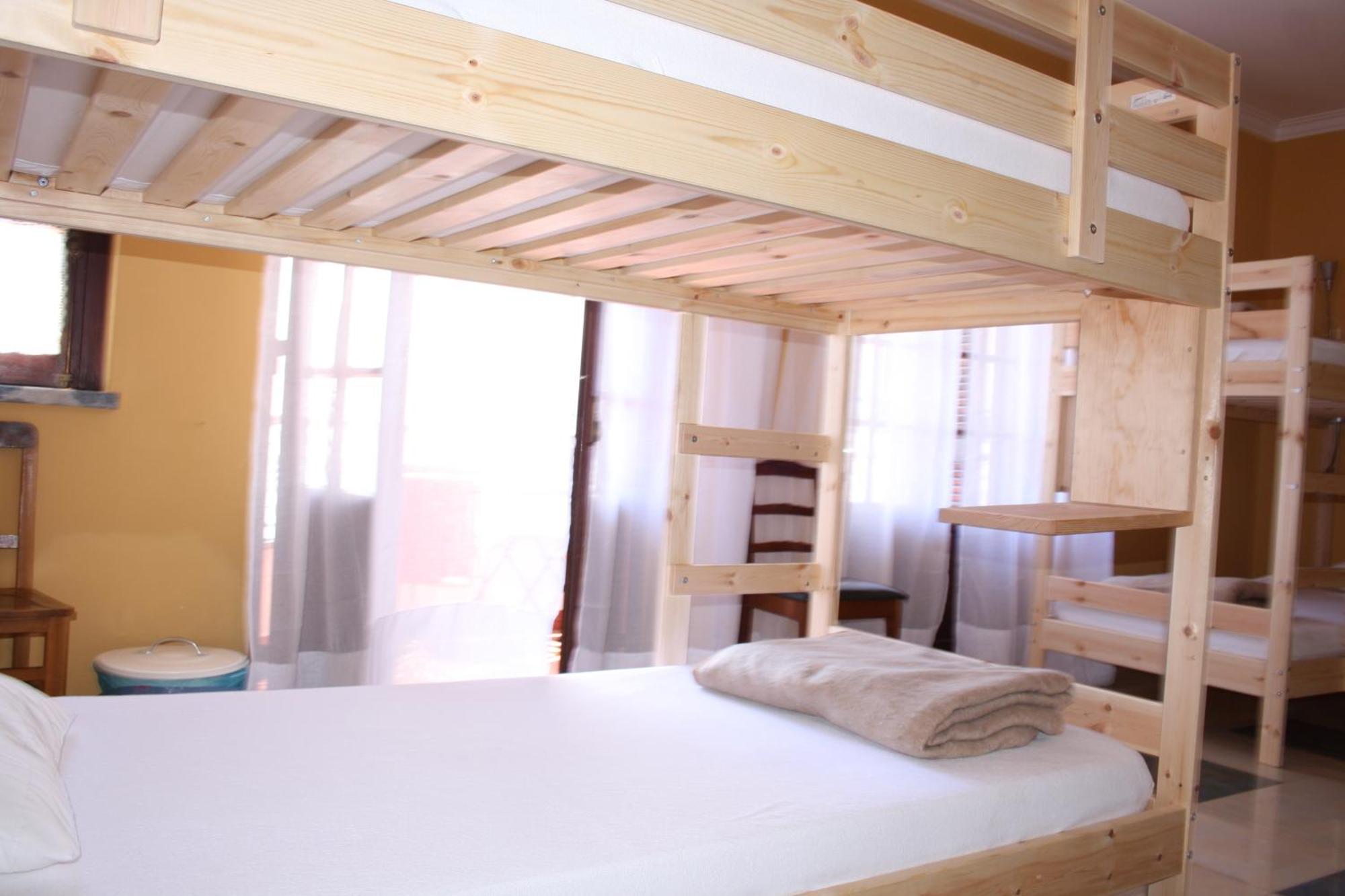 Ericeira Chill Hill Hostel & Private Rooms - Peach Garden Habitación foto